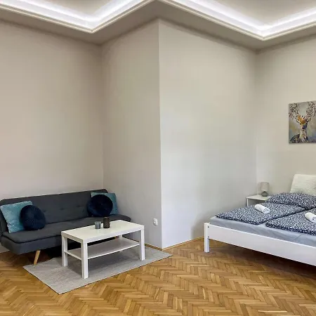 Apartment Csillagpor Vendeghaz - Toertenelmi Belvarosaban